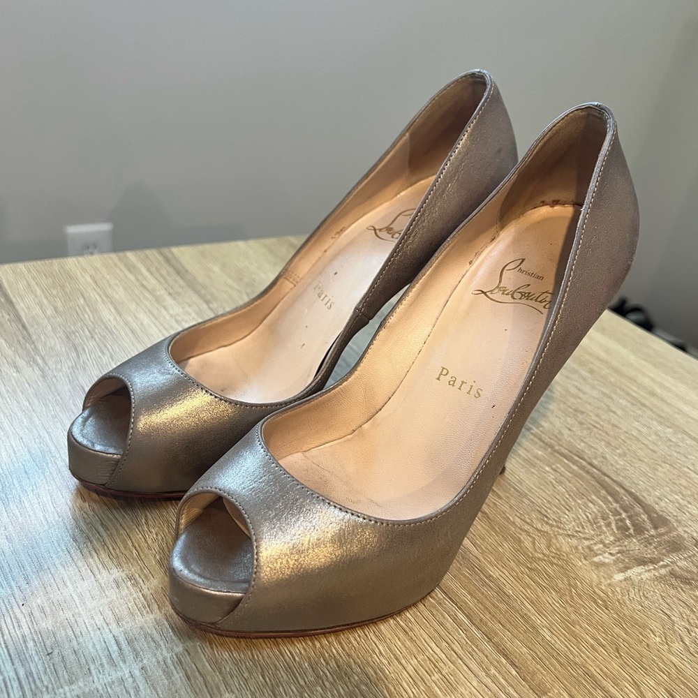 Christian Louboutin Lady Peep